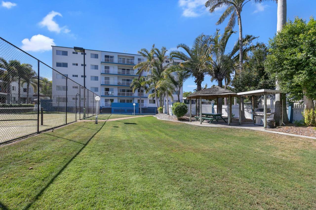 White Crest Apartments Херви Бей Екстериор снимка
